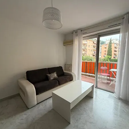 1 Bedroom Flat - Terrace & Ac 아파트